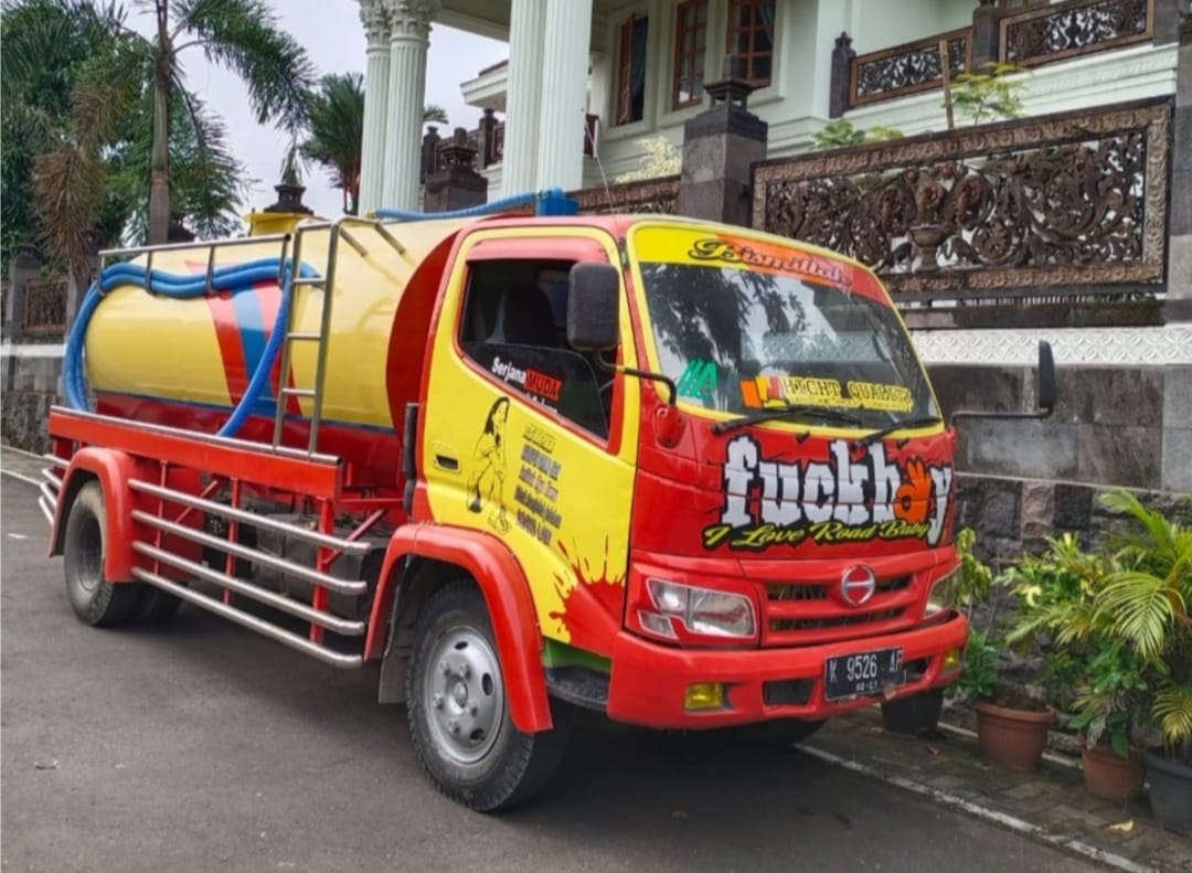 Dokumentasi Pengerjaan Sedot WC Kembar Jaya